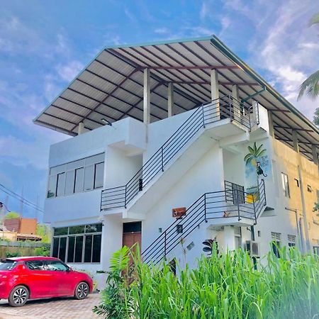 Ceylon Lodge - Airport Transit Hostel Negombo Luaran gambar
