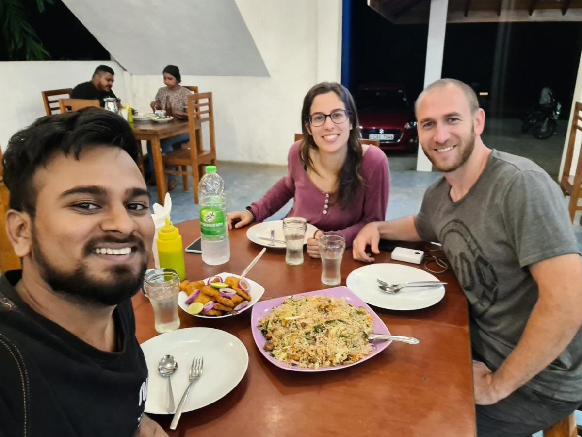 Ceylon Lodge - Airport Transit Hostel Negombo Luaran gambar