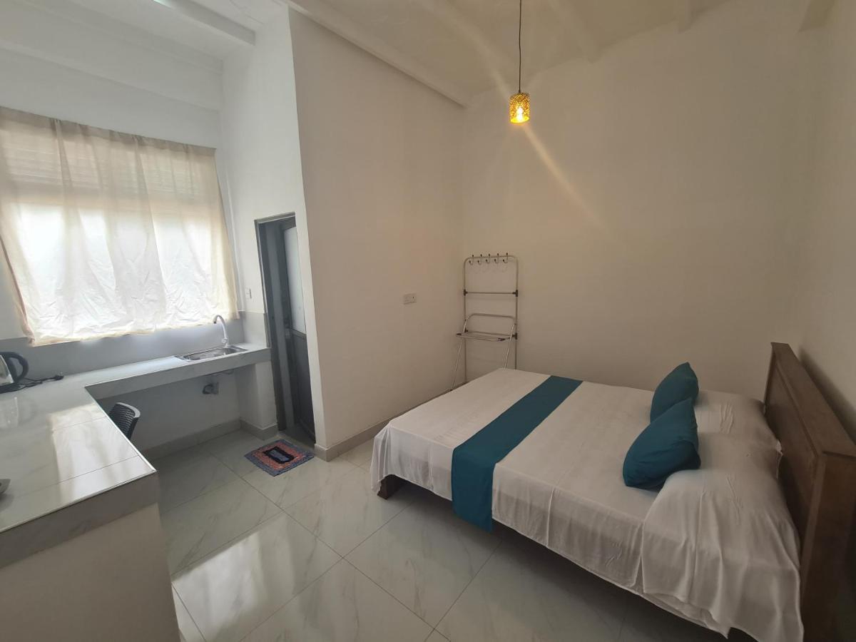Ceylon Lodge - Airport Transit Hostel Negombo Luaran gambar