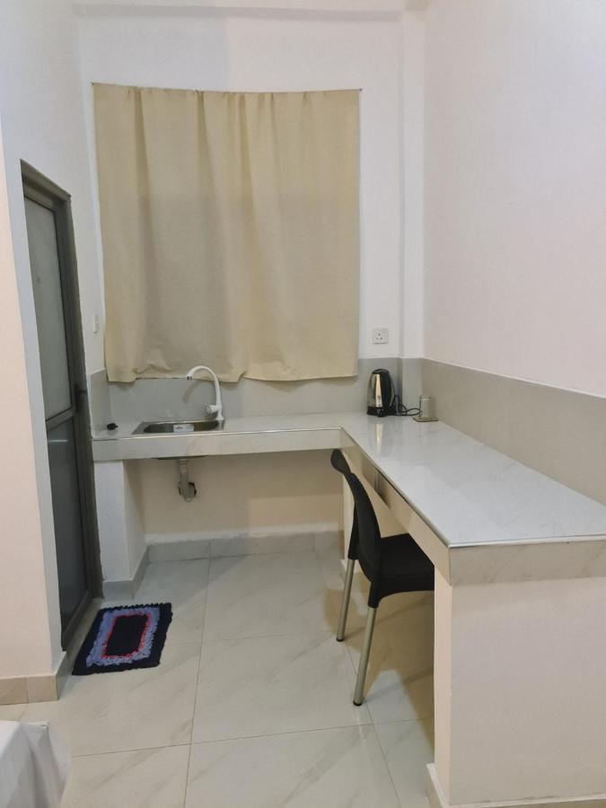 Ceylon Lodge - Airport Transit Hostel Negombo Luaran gambar