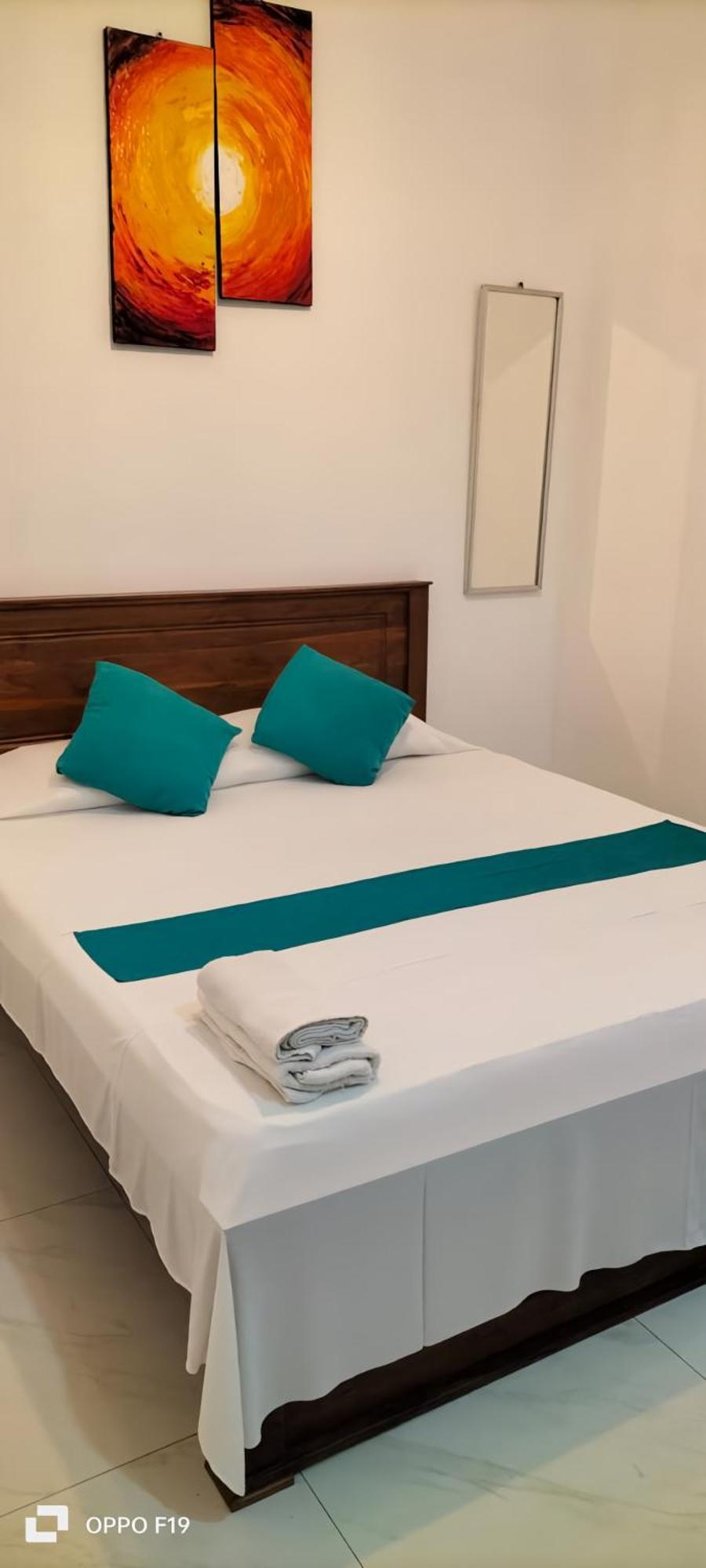 Ceylon Lodge - Airport Transit Hostel Negombo Luaran gambar