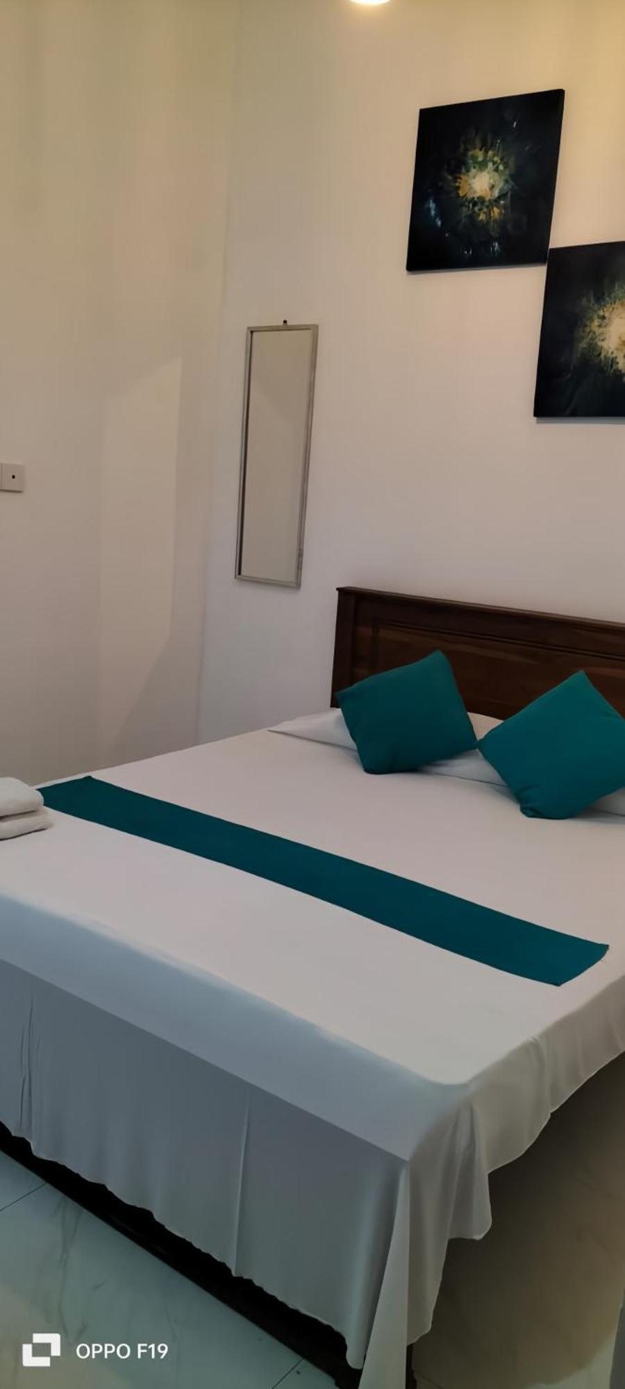 Ceylon Lodge - Airport Transit Hostel Negombo Luaran gambar